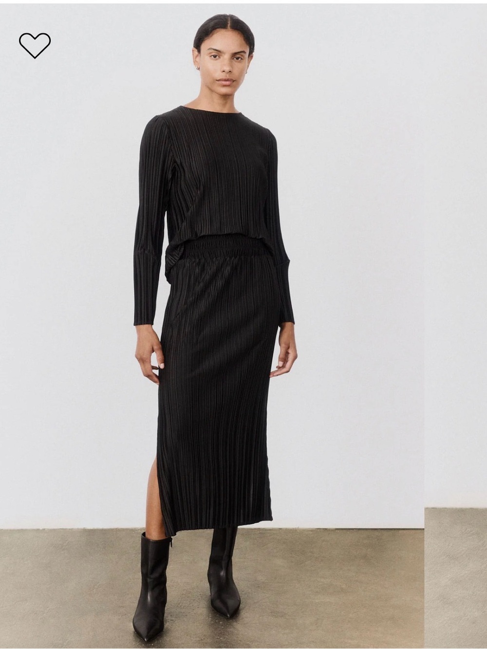 Ruti Black Pleated Maxi Skirt with Elastic Waist